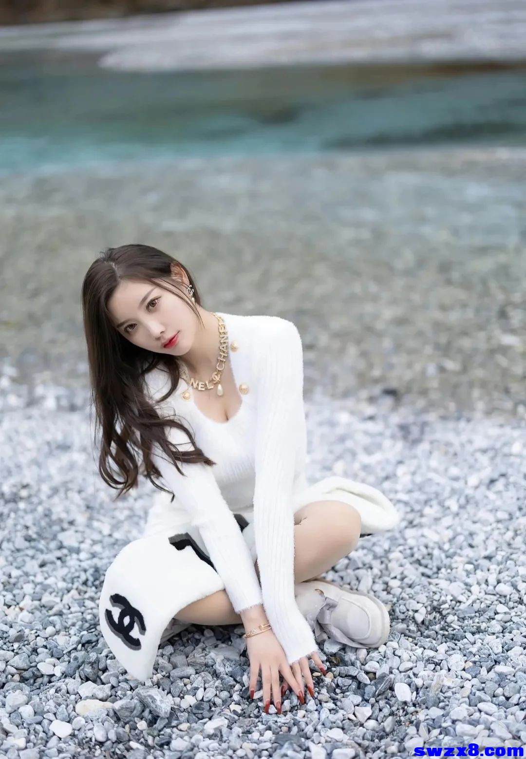 221a48038f33e8af3be240f9a0a4ee6a.jpg